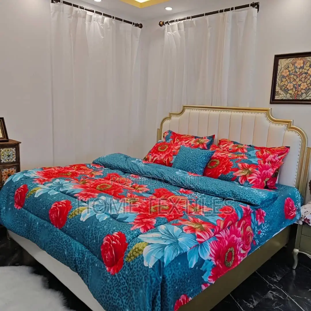 Duvet and Bedsheet With 4pillow Cases and 1throw Pillow Case