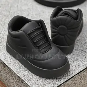 Lunar Surge X9x Moon Boots All Black