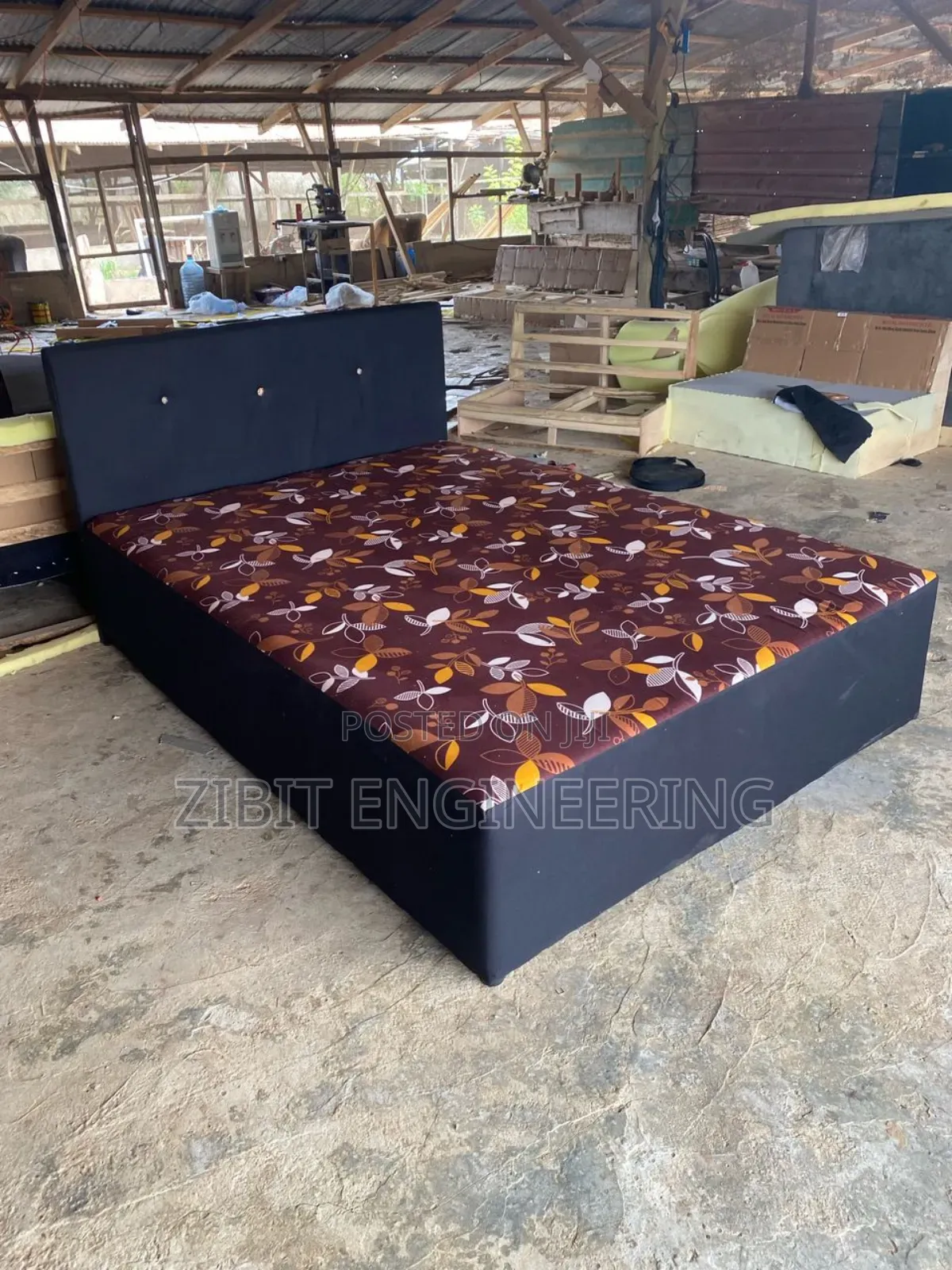 Double Bed Inbuilt