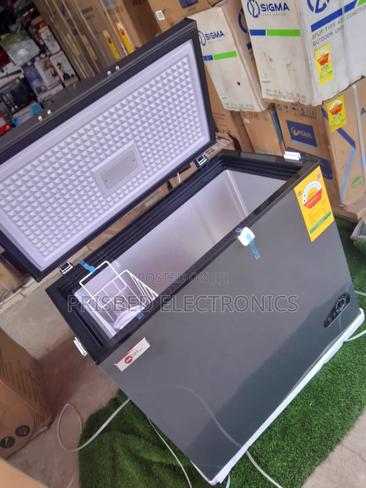 H Adurable Chest Freezer 200 Litres