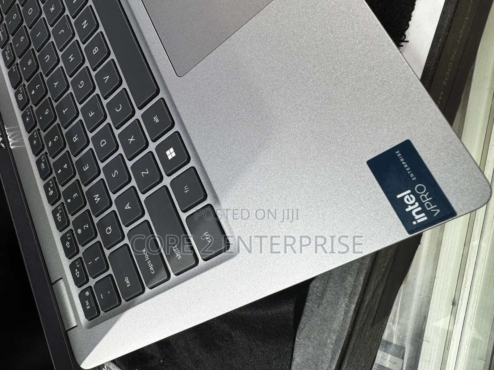 New Laptop Dell Precision 3580 16GB Intel Core Ultra 7 SSD 512GB