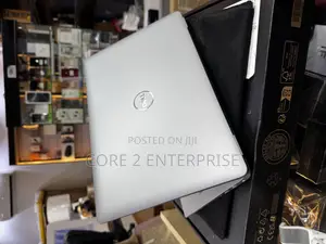 New Laptop Dell Precision 3580 16GB Intel Core Ultra 7 SSD 512GB