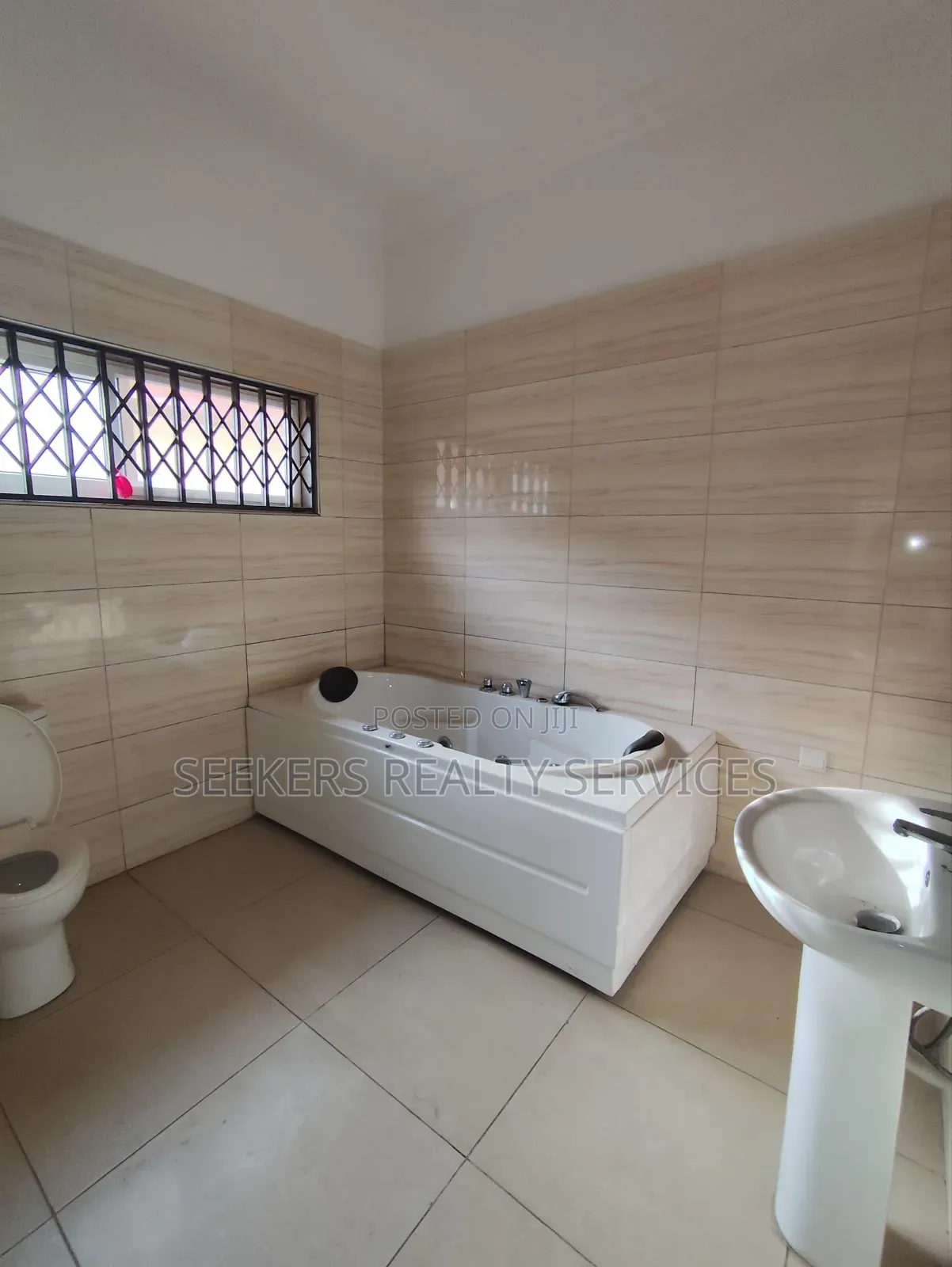 6bdrm House in Seekers Realty, East Legon for rent