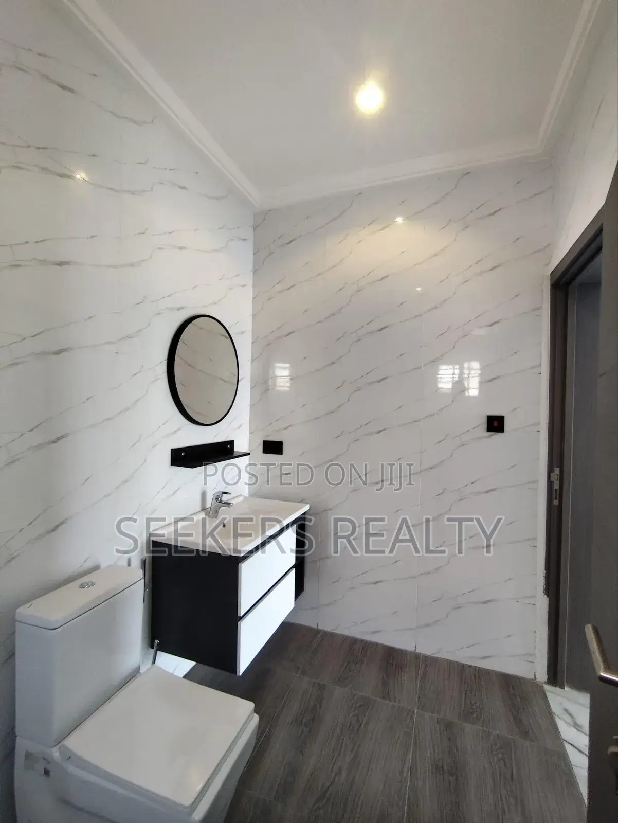 4bdrm House in Seekers Realty, East Legon for sale