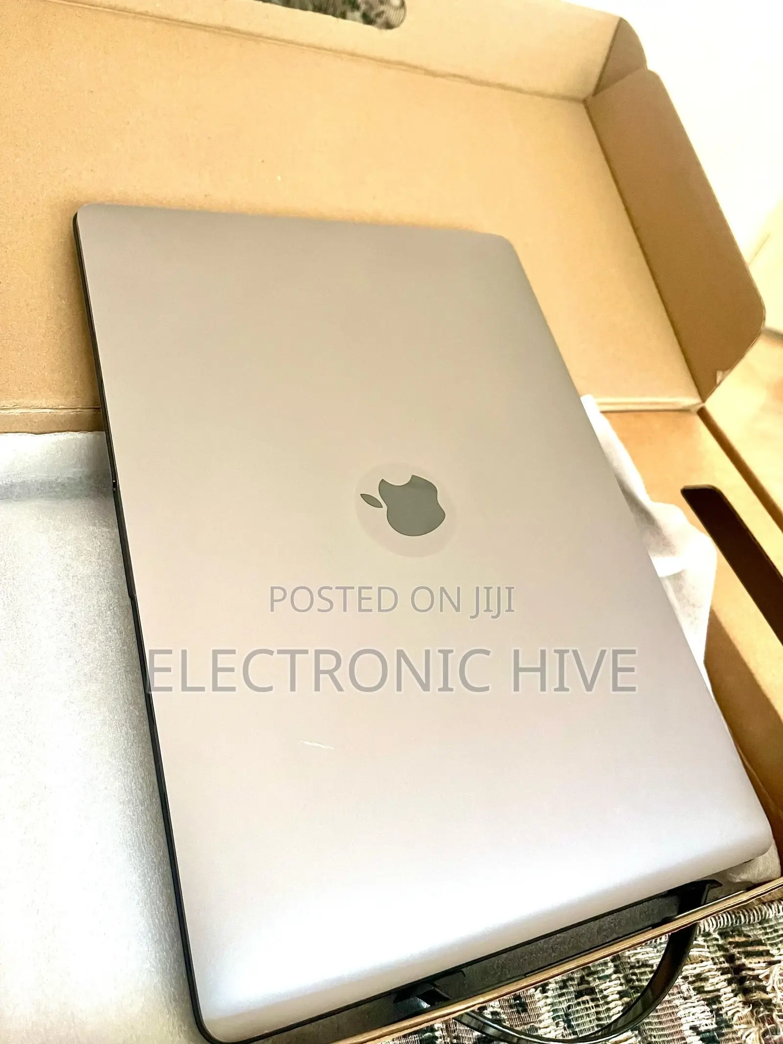 Laptop Apple MacBook Pro 2019 16GB Intel Core I9 SSD 1T