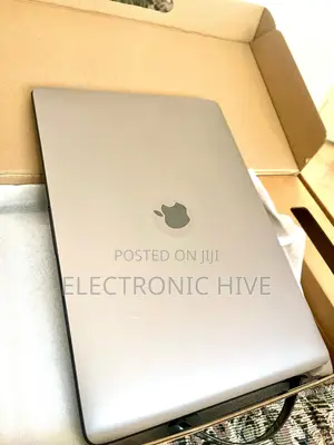 Laptop Apple MacBook Pro 2019 16GB Intel Core I9 SSD 1T