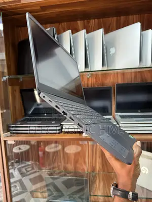 Laptop Dell Vostro 15 3000 12GB Intel Core I7 SSD 512GB