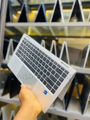 Laptop HP EliteBook 1040 G8 16GB Intel Core i7 SSD 512GB