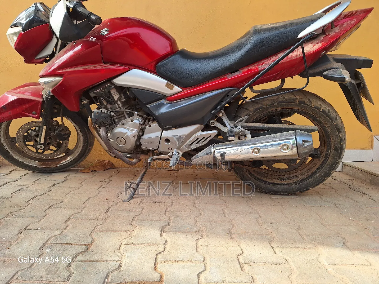 Suzuki Bike 2022 Red