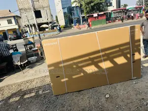 Astounding Slim Uhd Smart Samsung 98”Du9000