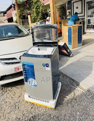 Energy Sufficient Midea 8kg Fully Auto Washing Machine.