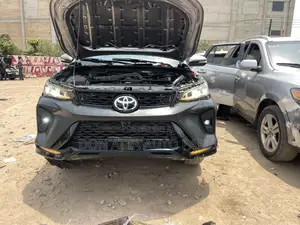 Toyota Fortuner 2021-23