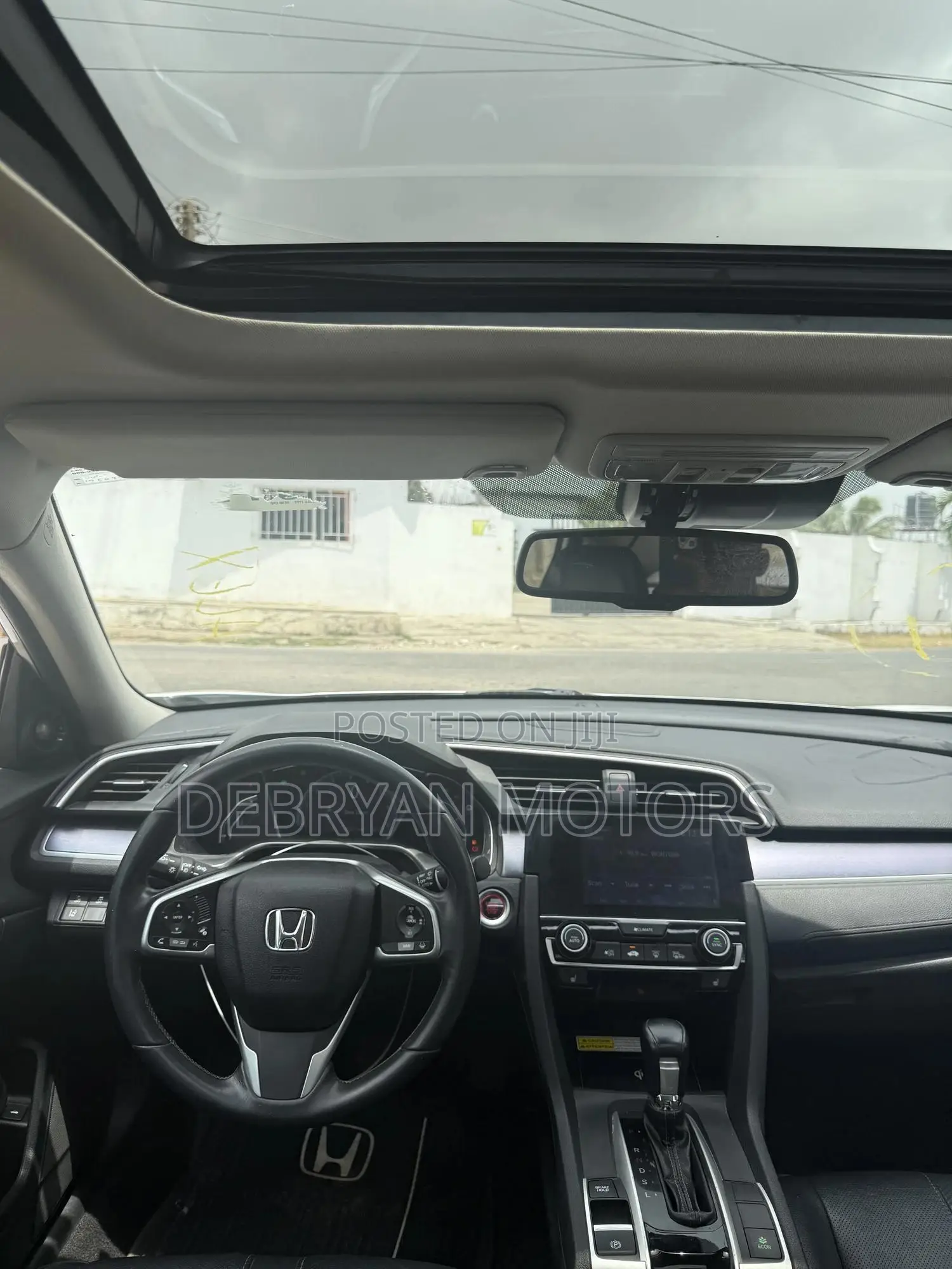Honda Civic Touring Sedan 2018 White