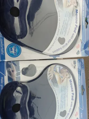 Mouse Pad With Gel Wrist Support