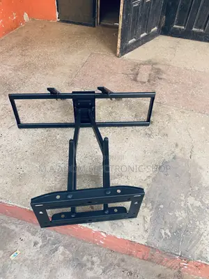 Adjustable Tv Wall Mount Fits Tv Screens From 32”-70”