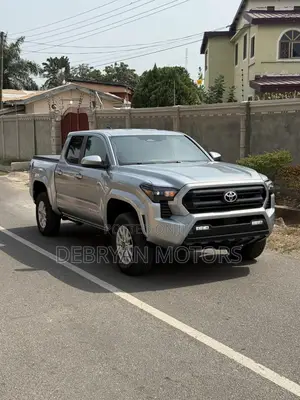 Toyota Tacoma SR5 Access Cab 6' Bed AT 2024 Silver