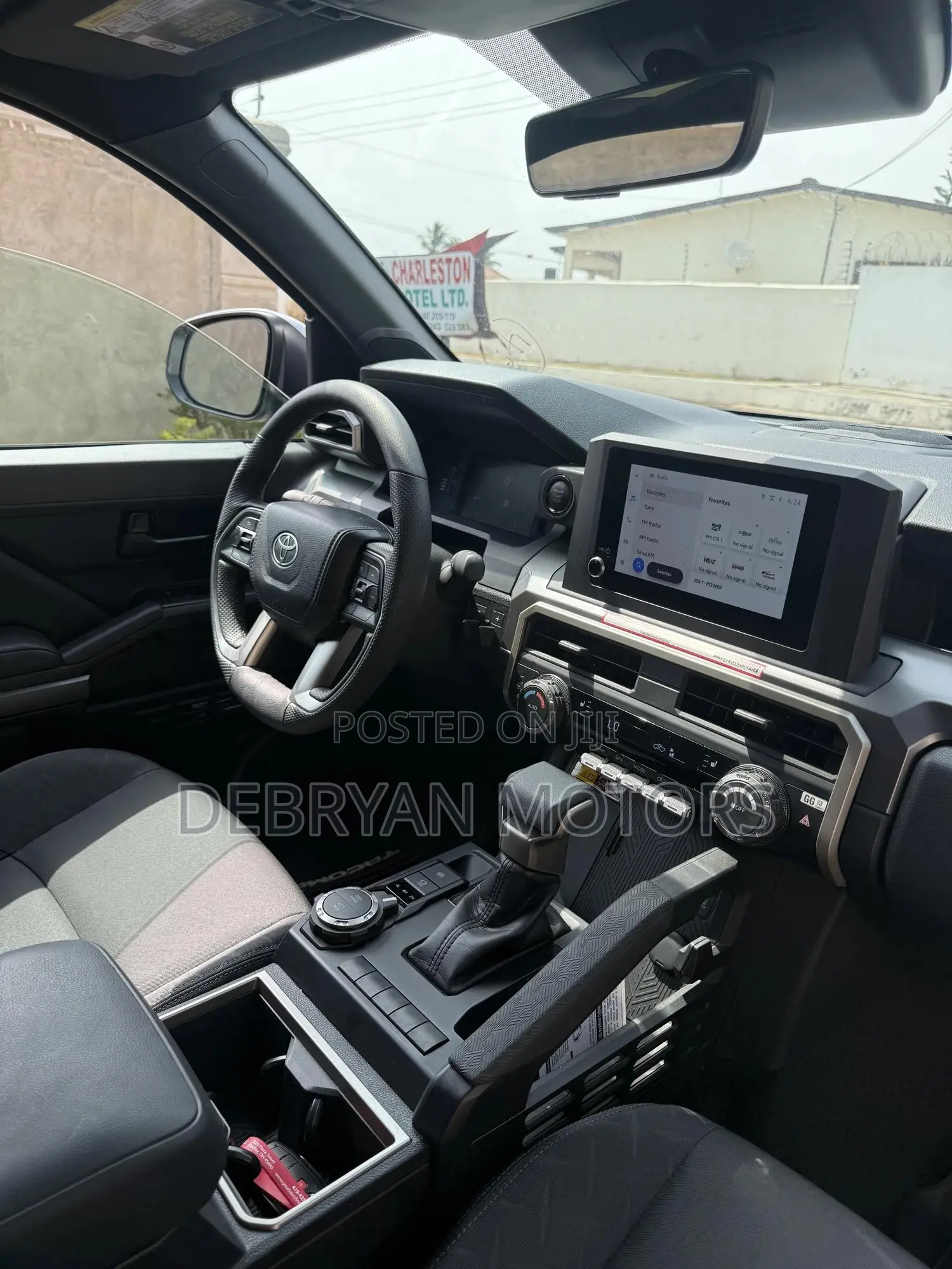 Toyota Tacoma SR5 Access Cab 6' Bed AT 2024 Silver
