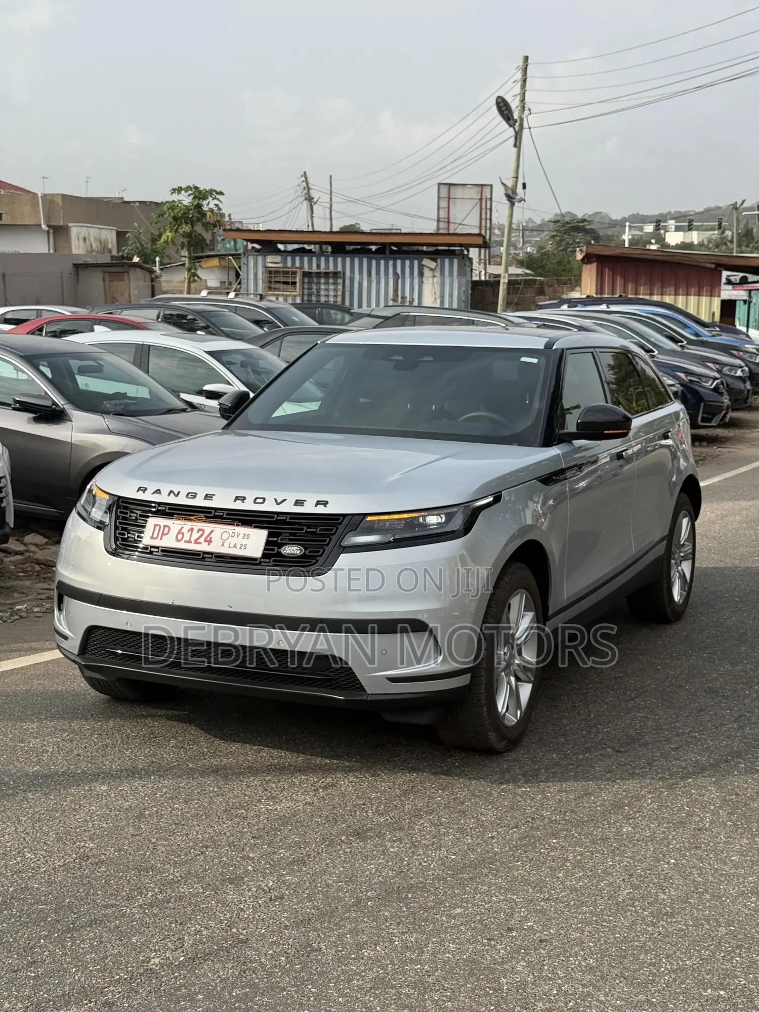 Land Rover Range Rover Velar 2025 Silver