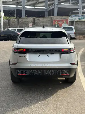 Land Rover Range Rover Velar 2025 Silver