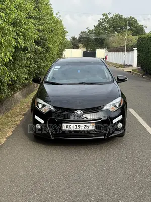 Toyota Corolla S w/Special Edition Pkg (1.8L 4cyl CVT) 2016 Black