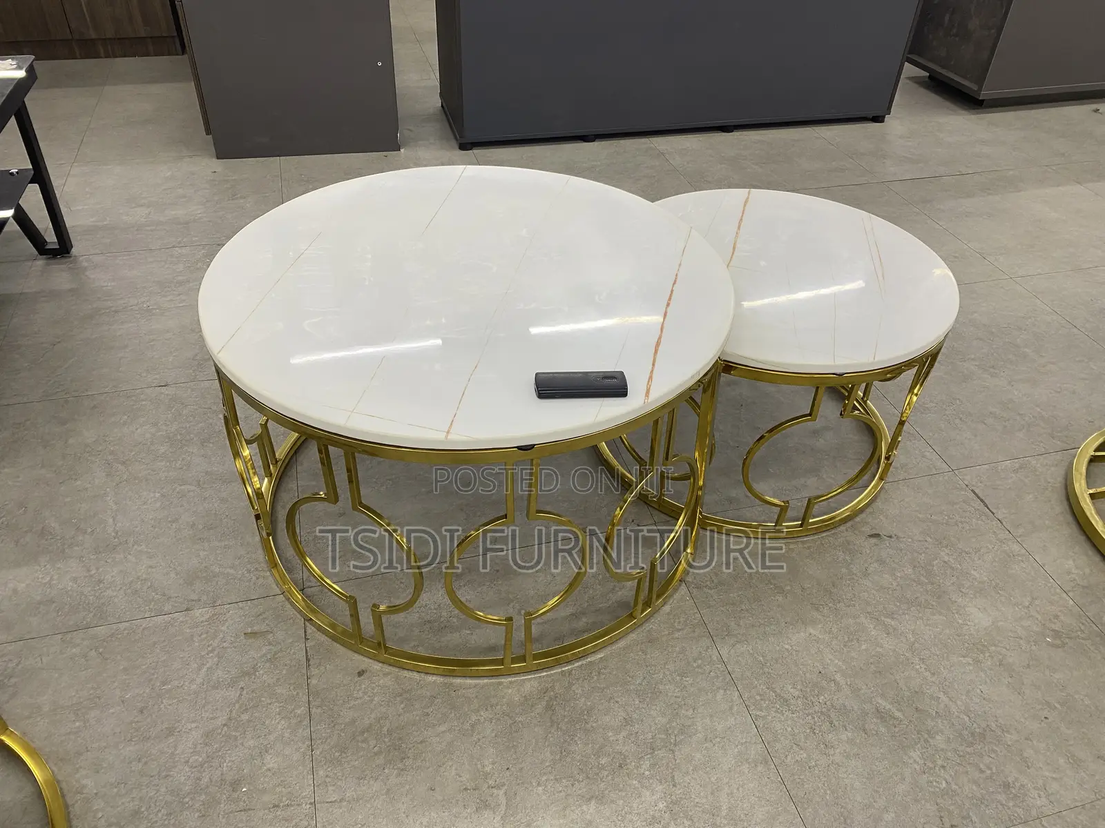 Center Table A257
