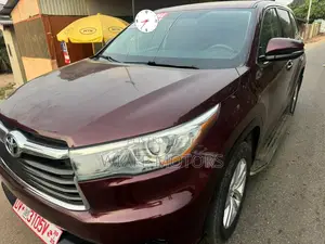 Toyota Highlander LE 4dr SUV (2.7L 4cyl 6A) 2015 Brown