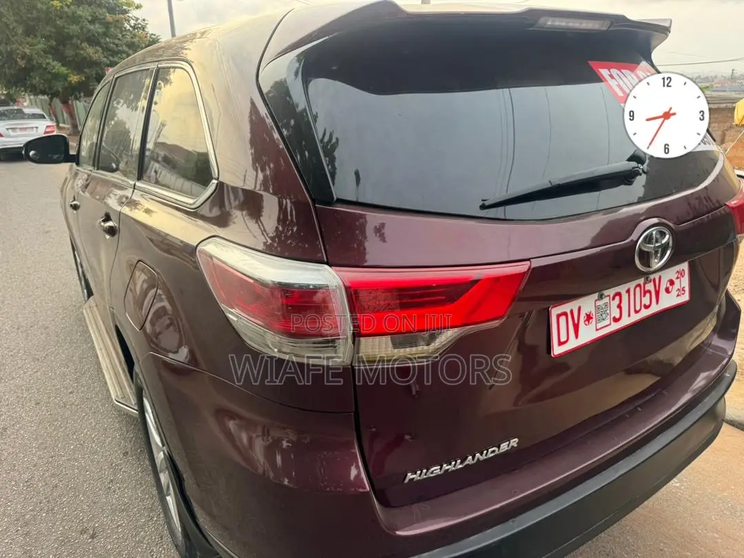 Toyota Highlander LE 4dr SUV (2.7L 4cyl 6A) 2015 Brown