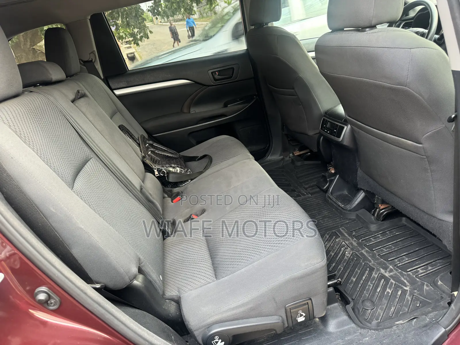 Toyota Highlander LE 4dr SUV (2.7L 4cyl 6A) 2015 Brown