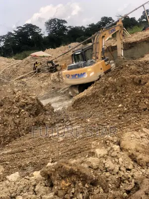 Excavator For Hiring