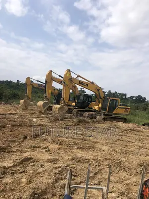 Excavator For Hiring