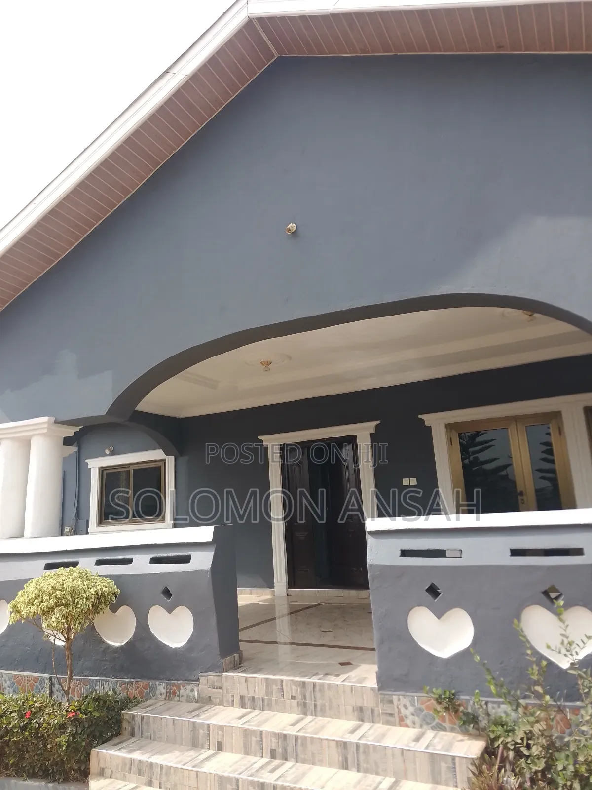 8bdrm House in Free Will Agency, Kumasi Metropolitan for sale