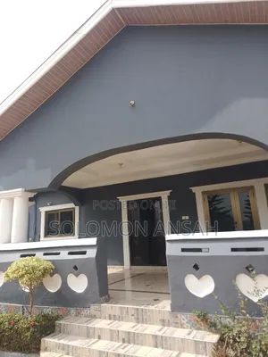 8bdrm House in Free Will Agency, Kumasi Metropolitan for sale