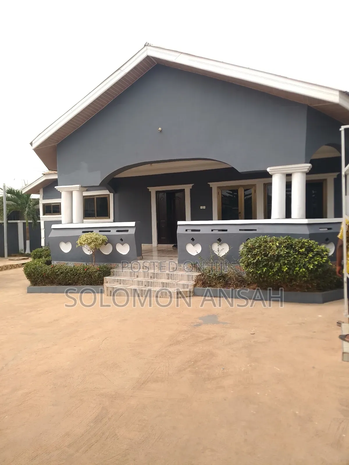 8bdrm House in Free Will Agency, Kumasi Metropolitan for sale