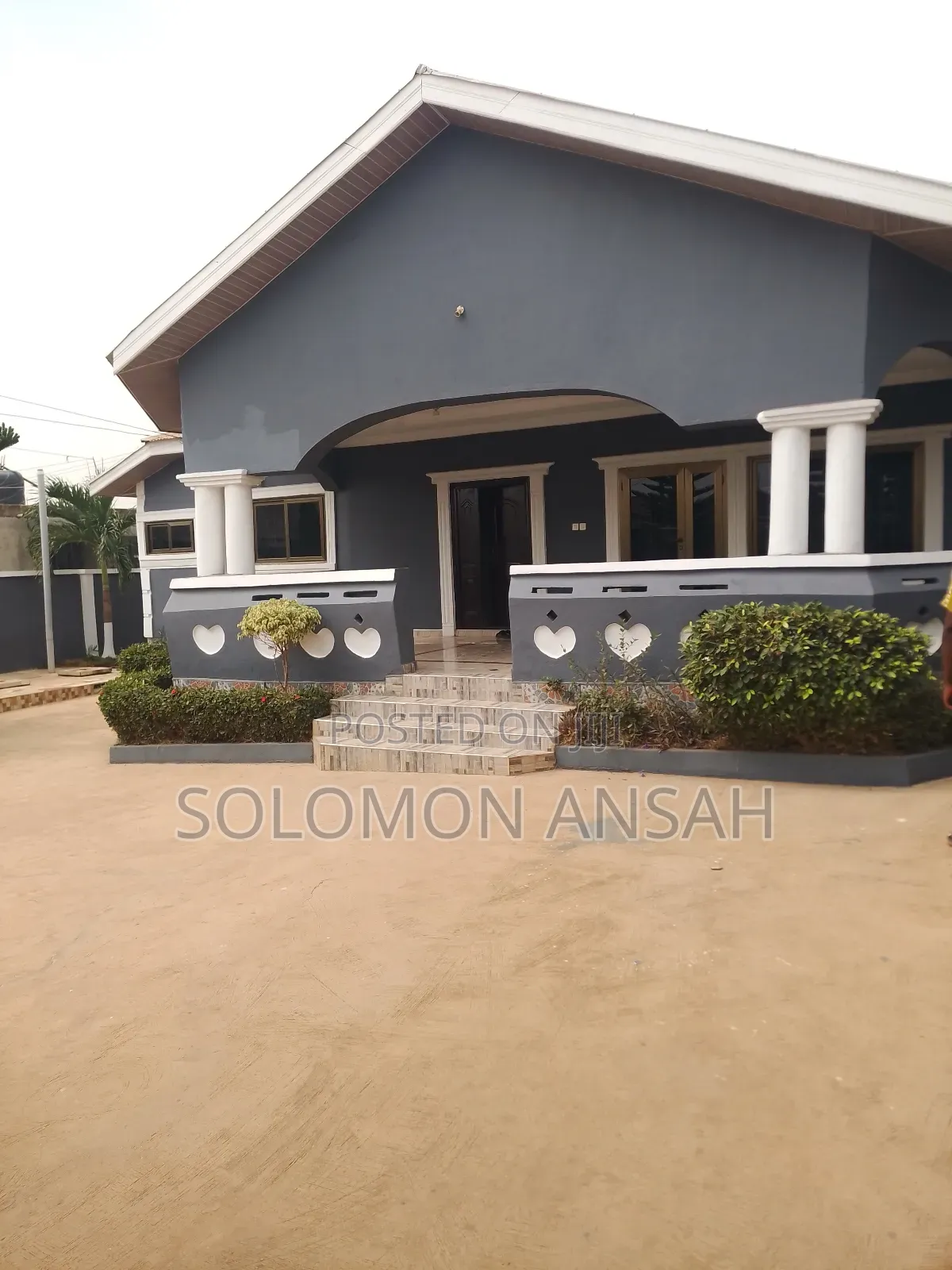 8bdrm House in Free Will Agency, Kumasi Metropolitan for sale
