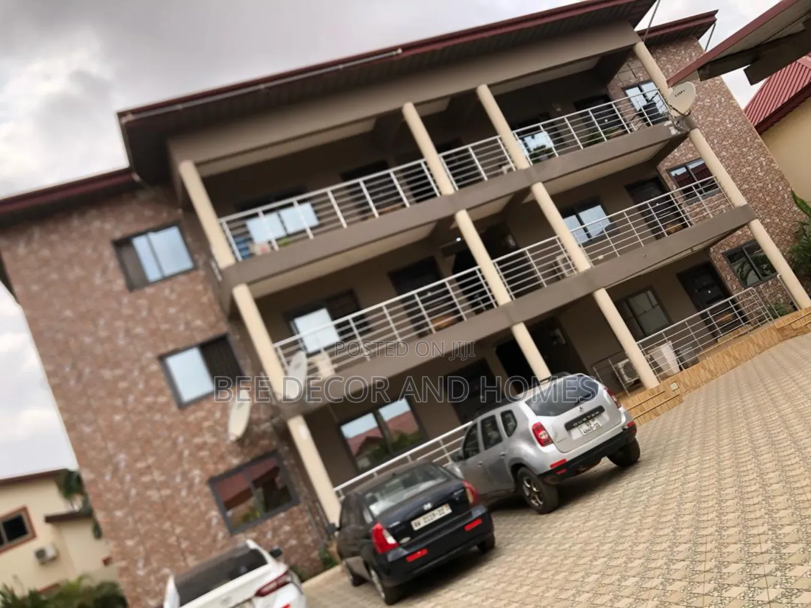 2bdrm Apartment in Bee Decor &Homes, Frafraha for rent
