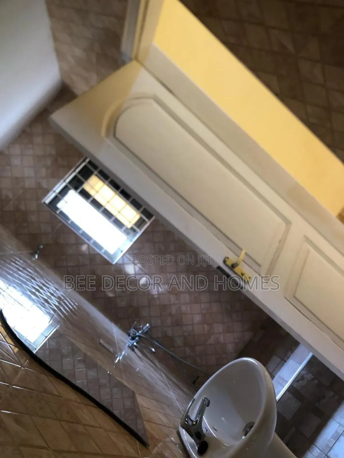 2bdrm Apartment in Bee Decor &Homes, Frafraha for rent