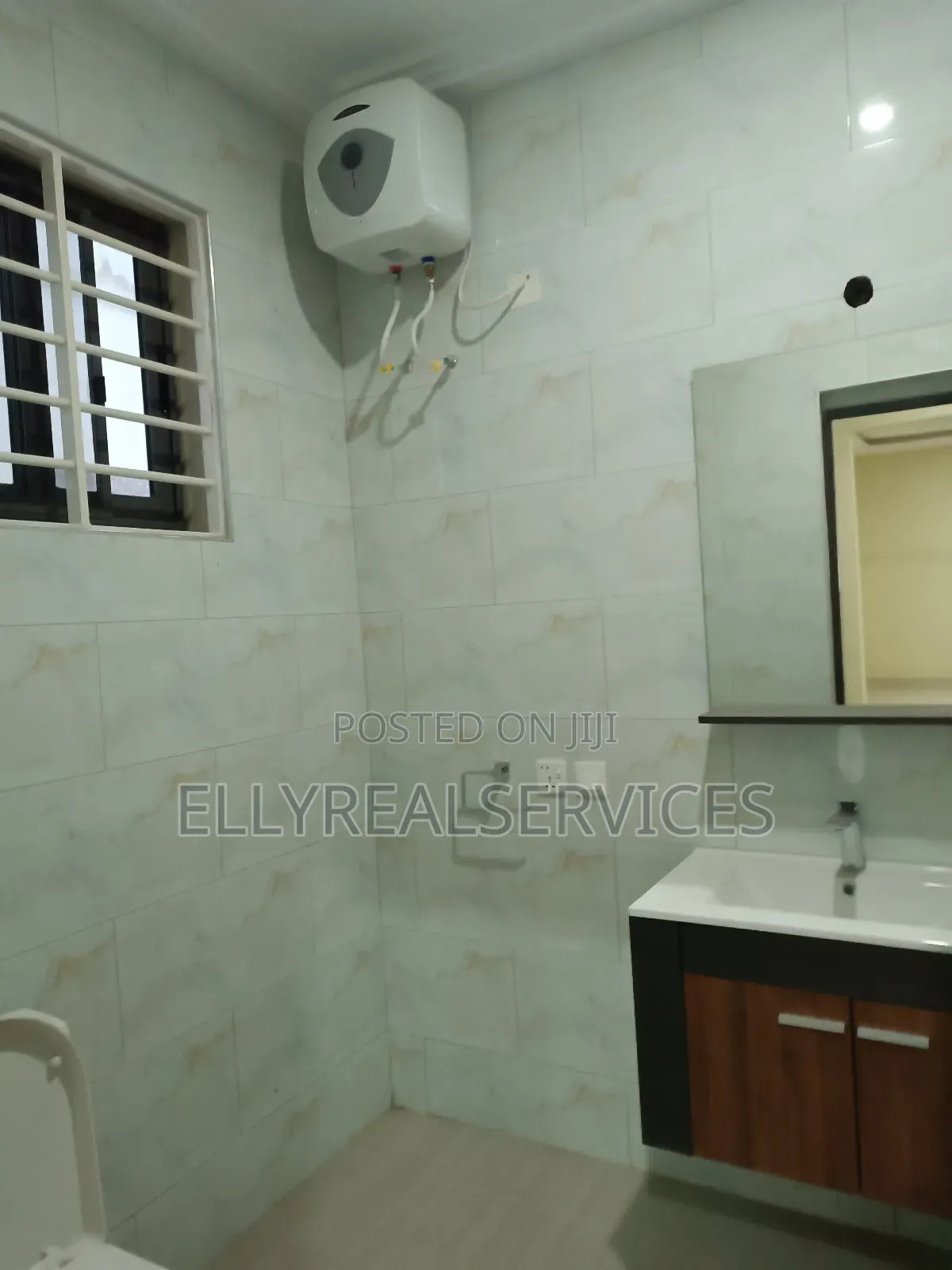 3bdrm House in Ellyrealservices, Ashaley Botwe for rent