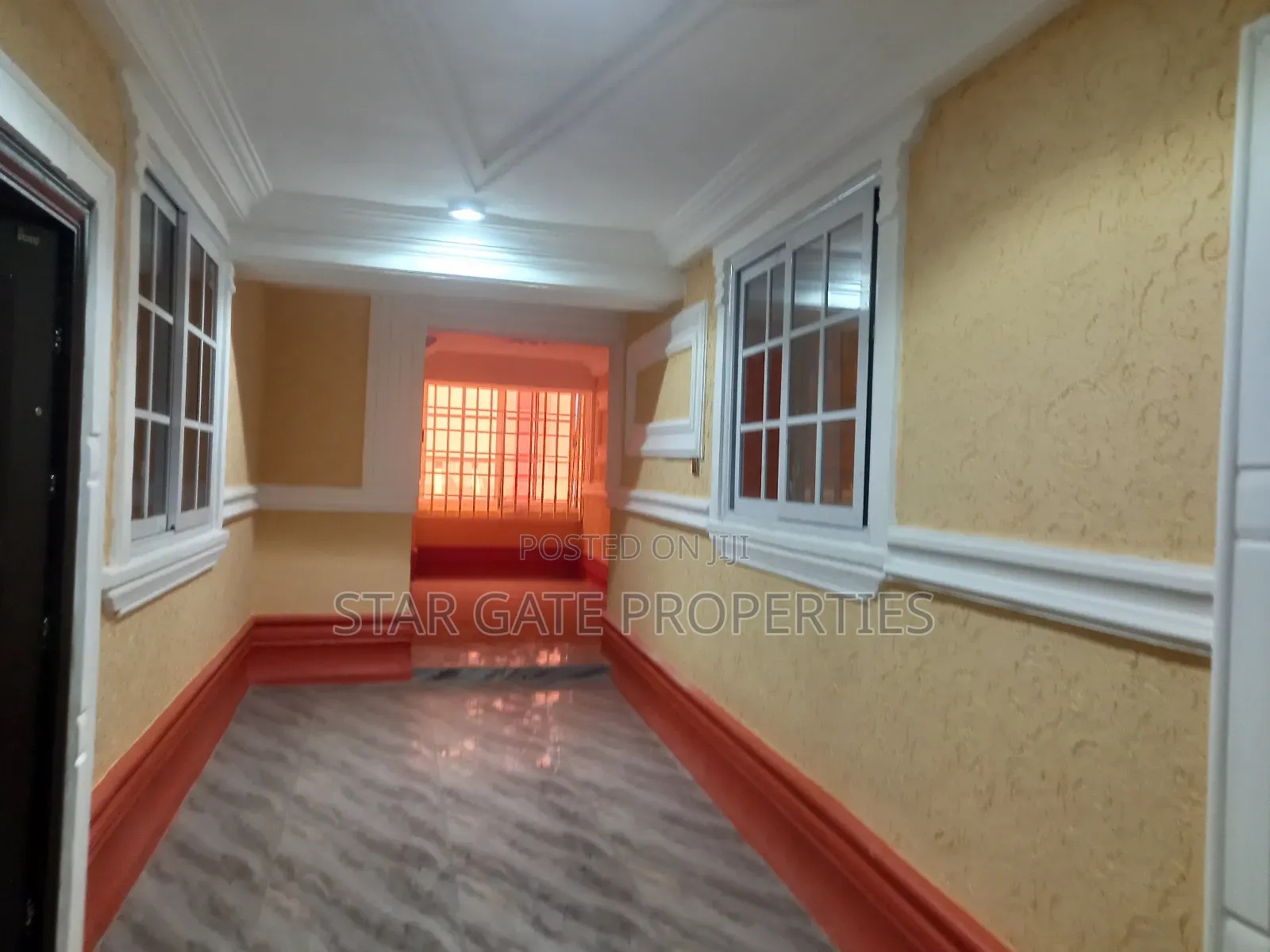 8bdrm House in Atonsu Esereso, Kumasi Metropolitan for sale