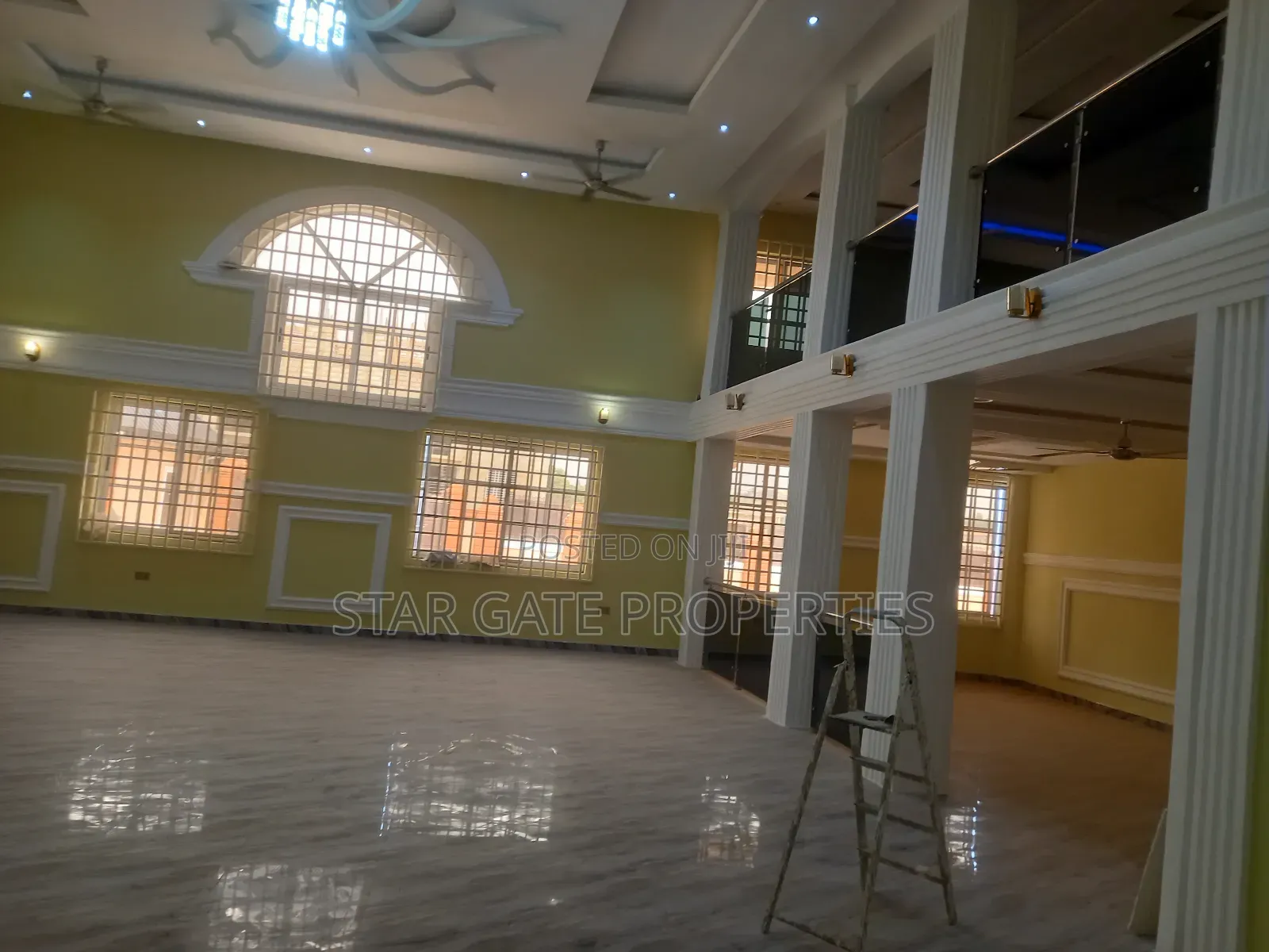 8bdrm House in Atonsu Esereso, Kumasi Metropolitan for sale