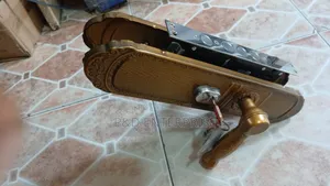 Quality China Door Lock With Gold Colored Handle