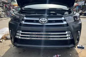 Toyota Highlander 2017,2018 Front Bumper Complete