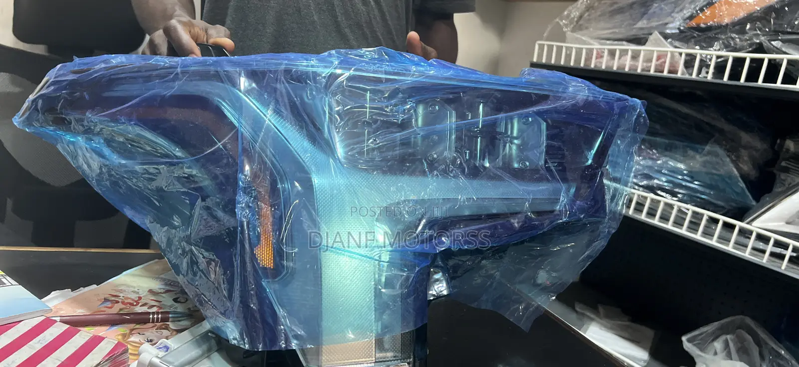 Tundra 2023 Headlight Pair