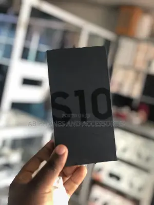 New Samsung Galaxy S10 128 GB Black