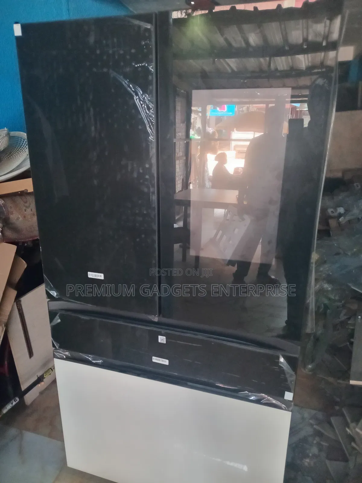 Samsung - Bespoke 651ltr 36" Wide 4-Door French Fridge / Hub