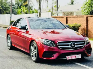 Mercedes-Benz E300 2019 Red