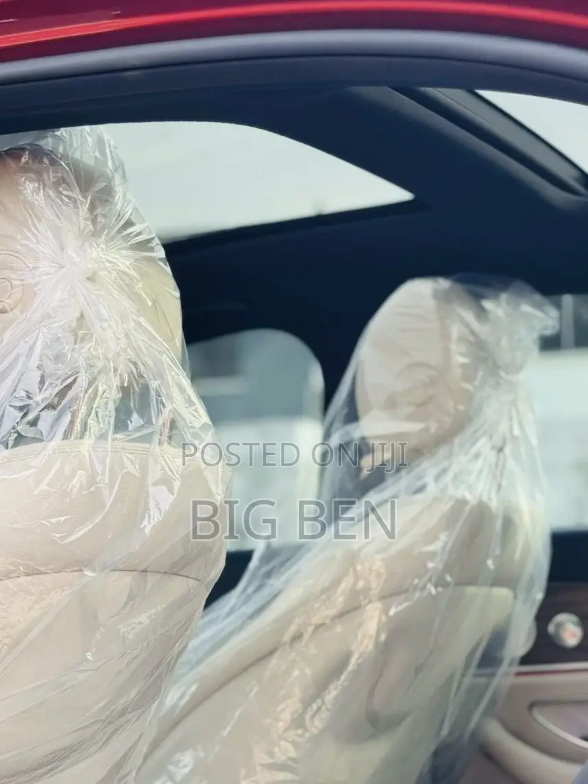 Mercedes-Benz E300 2019 Red