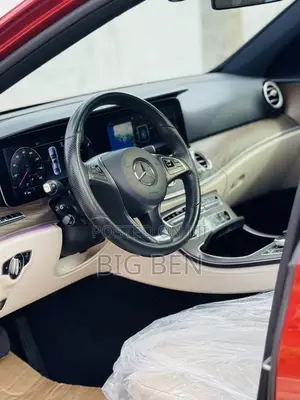 Mercedes-Benz E300 2019 Red