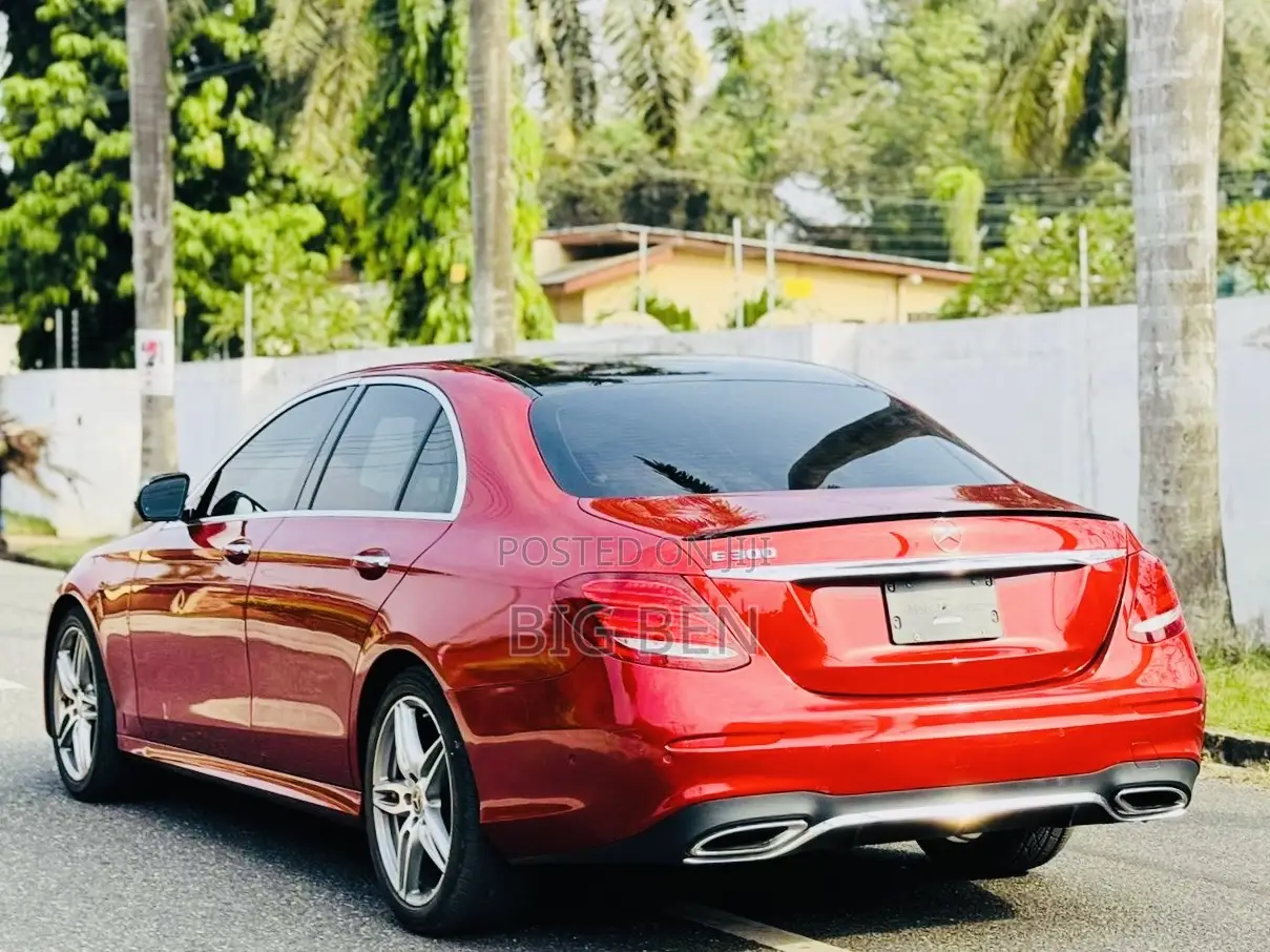 Mercedes-Benz E300 2019 Red