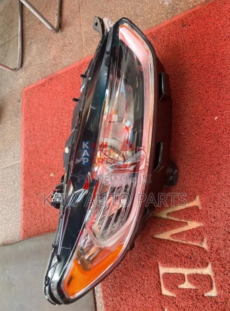 2013,2014,2015’,2016 Head Light Ford Fusion