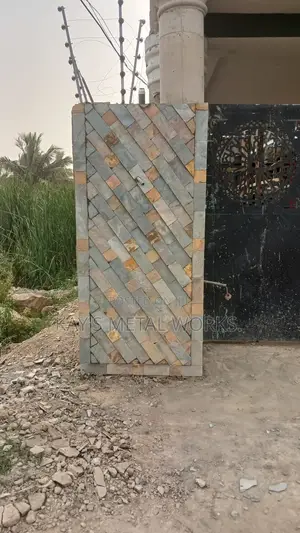 Brite Cutting Laying